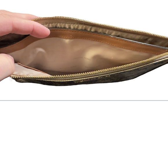 Michael Kors Daniela Large Paisley Wristlet - Picture 7 of 8